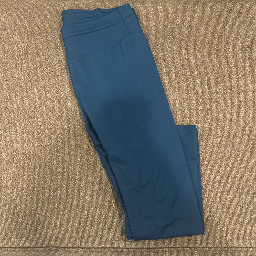 Blue fabletics leggings